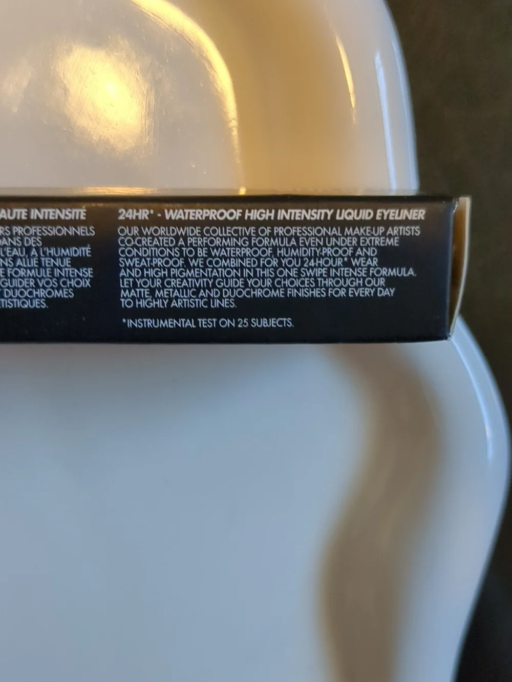 24 Hour Liquid Eyeliner